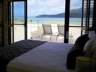 **** Aparthotel Portside Whitsunday Luxury Holiday Apartments Airlie Beach Australia