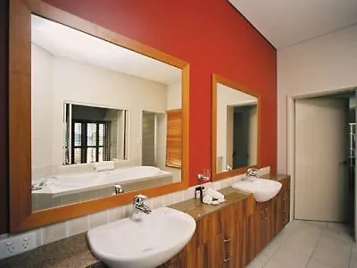 Portside Whitsunday Luxury Holiday Apartments Airlie Beach Aparthotel